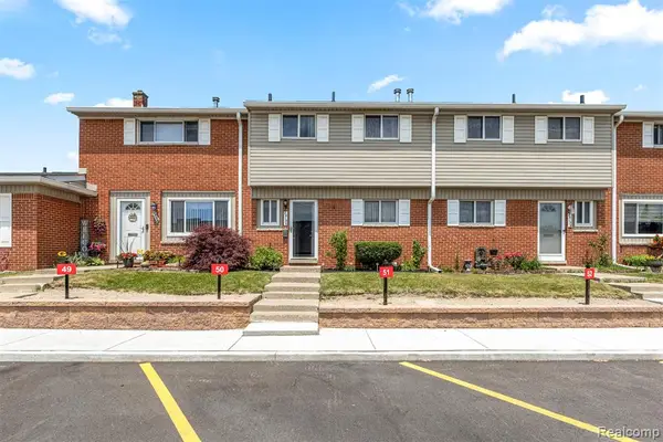 29156 Manchester, Westland, MI 48185