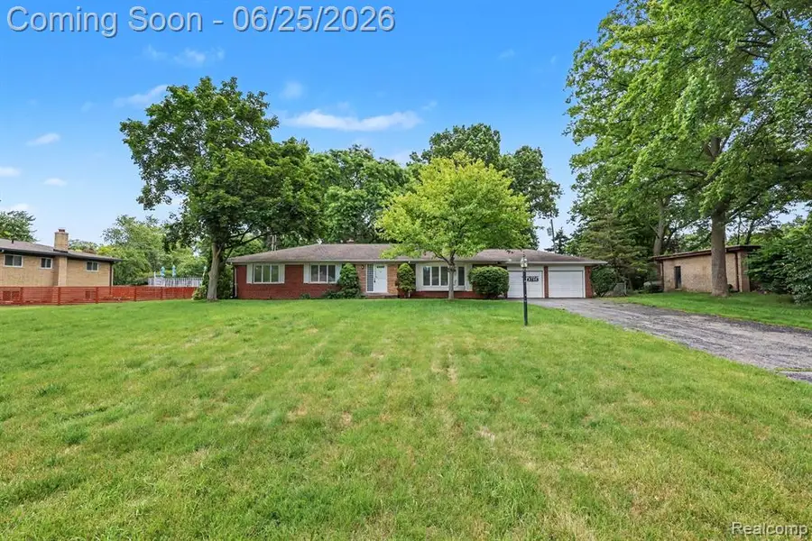 3750 Beach, Troy, MI 48084 - #2