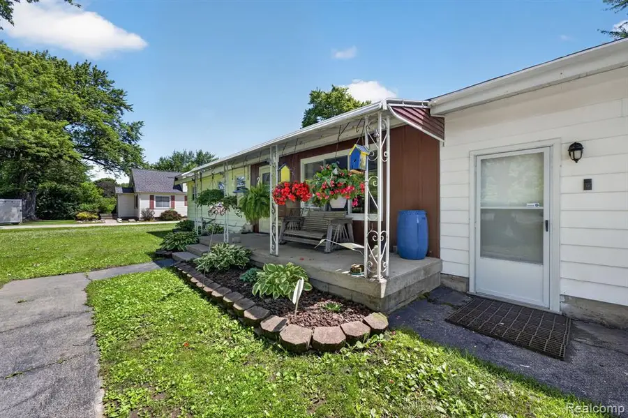 5233 Torrey, Flint, MI 48507 - #2