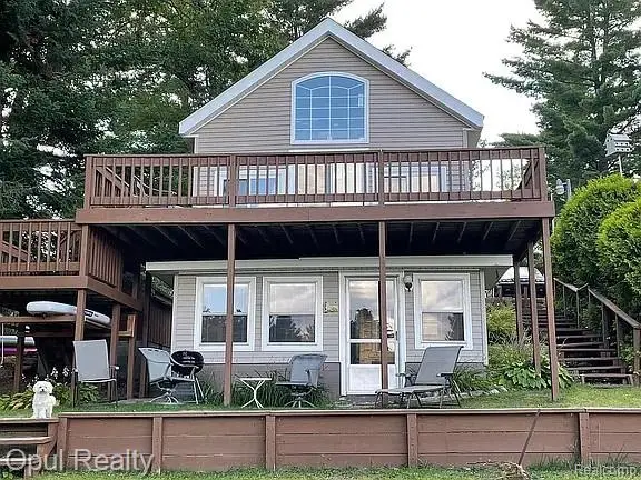 221 Bluegill Lake, Harrison, MI 48625