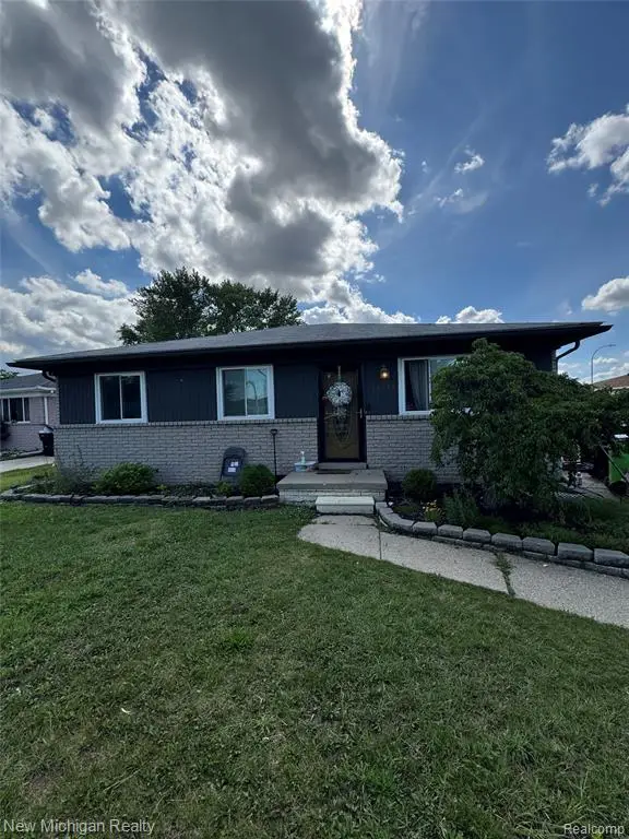 28555 Secretariat, Roseville, MI 48066