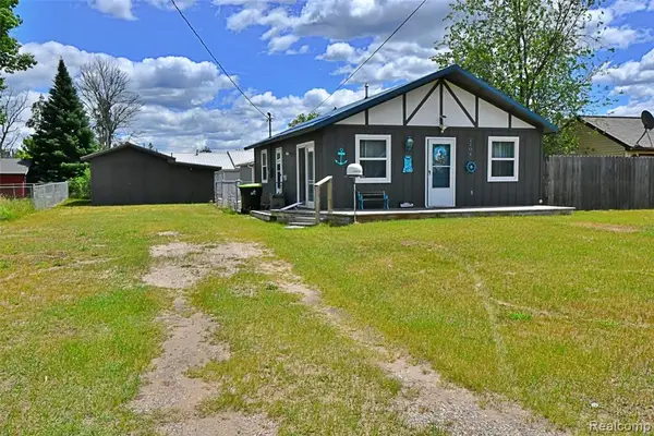 1104 Tanglewood, Saint Helen, MI 48656