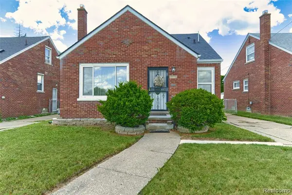 9325 Stahelin, Detroit, MI 48228