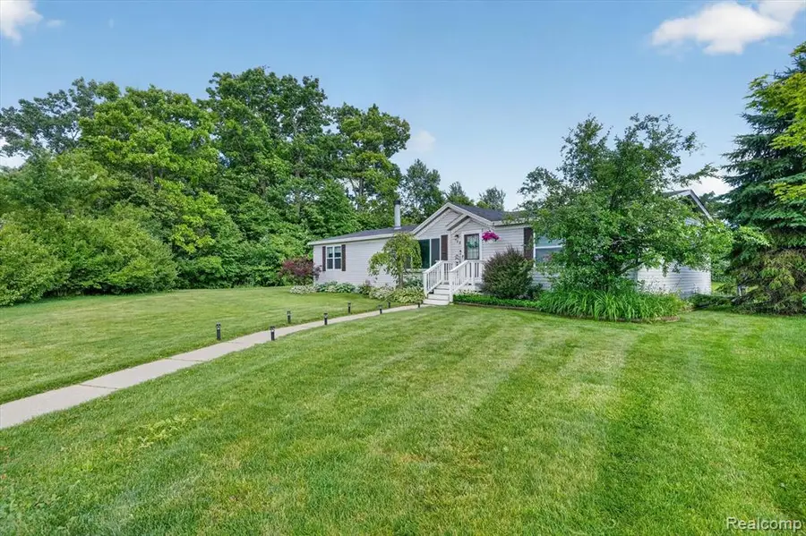 2700 Shimmons, Auburn Hills, MI 48326 - #2