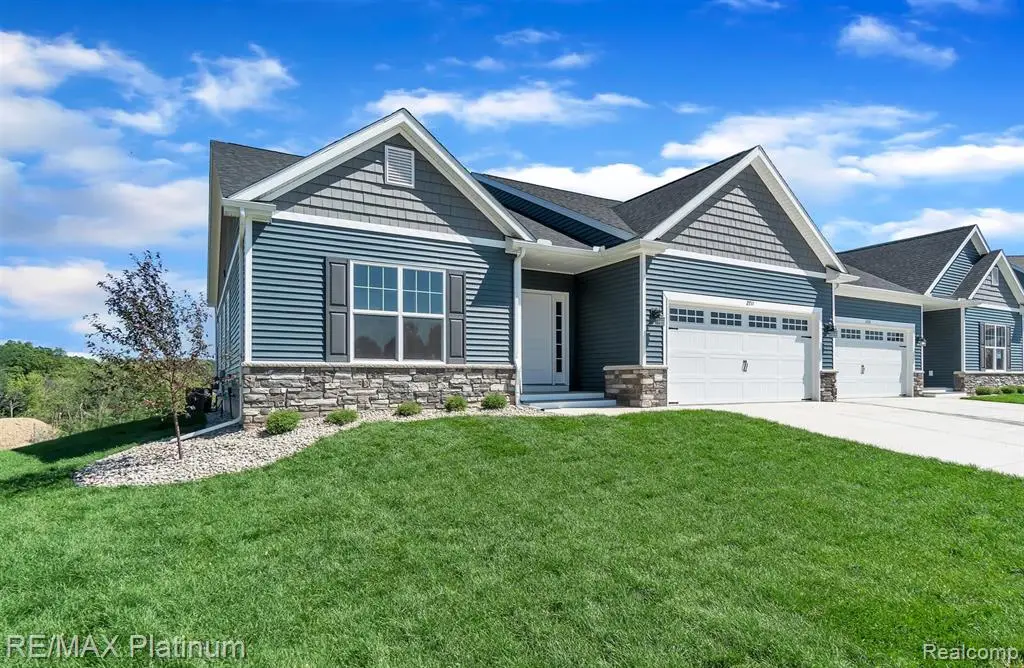 861 Oakwood #22, Fenton, MI 48430 - #1