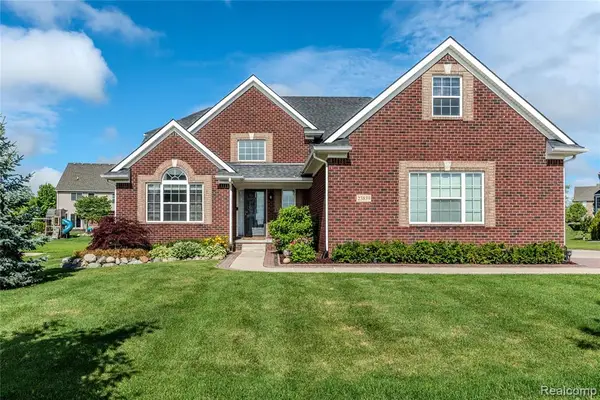 23839 Enclave, South Lyon, MI 48178