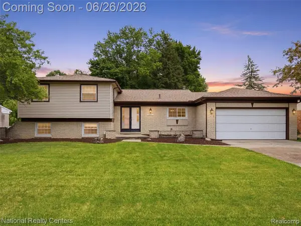 17418 Country Club, Livonia, MI 48152