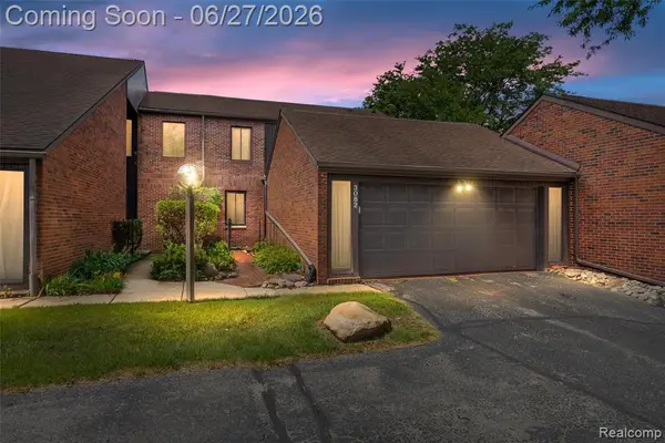 3082 Lindenwood, Dearborn, MI 48120