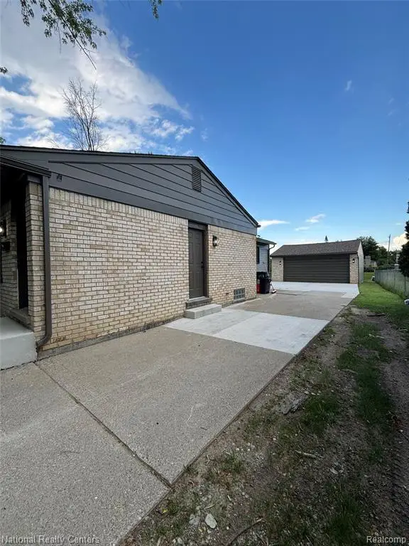 2362 Milverton, Troy, MI 48083 - #2