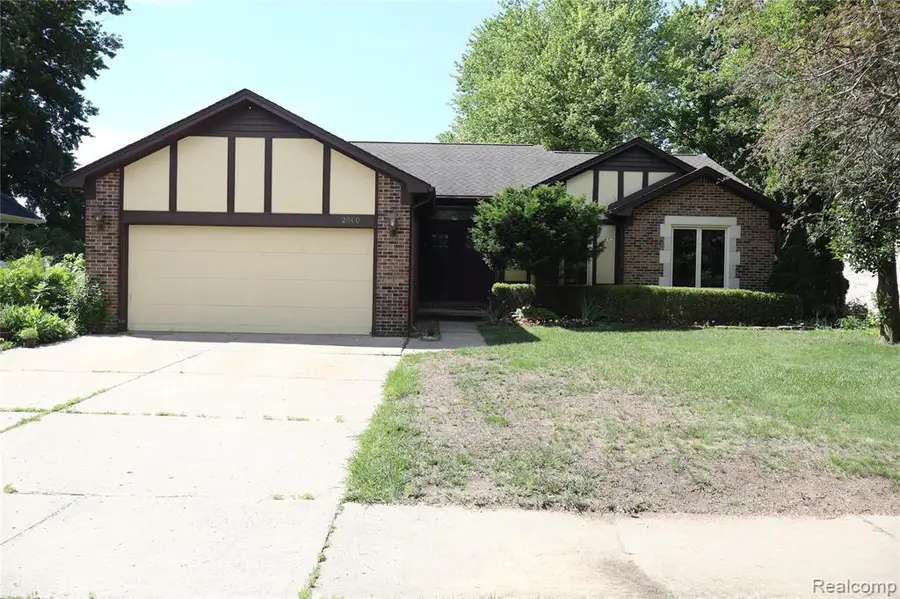 2800 Ranieri, Troy, MI 48085 - #2