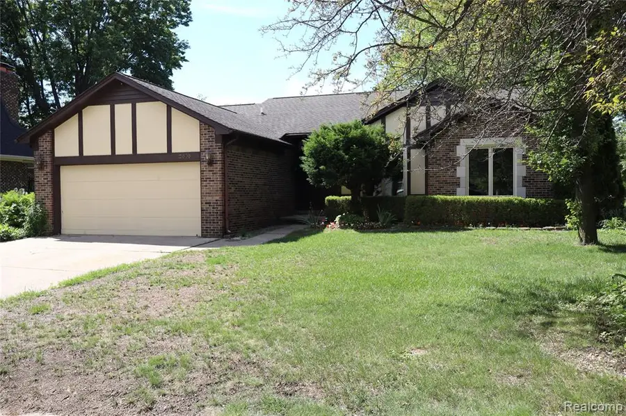 2800 Ranieri, Troy, MI 48085 - #3