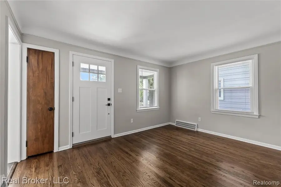 1516 Hoffman, Royal Oak, MI 48067 - #3