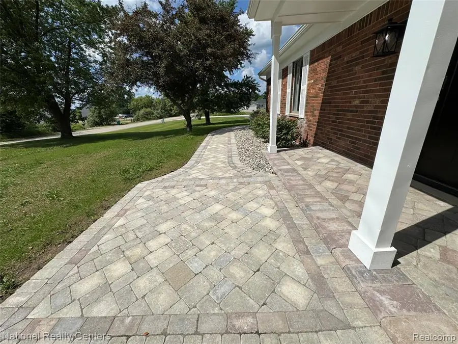 4109 Loves Creek, Howell, MI 48843 - #2