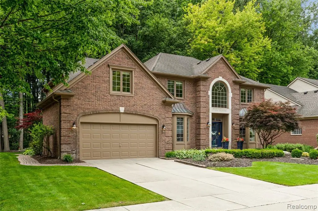 2176 Oakwood, Troy, MI 48085 - #1