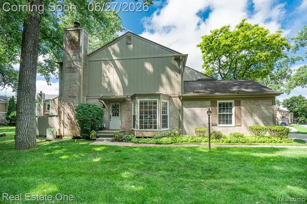 1222 Kings Cove #244, Rochester Hills, MI 48306
