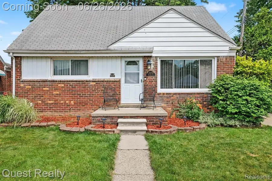 25074 Waldorf, Roseville, MI 48066 - #2