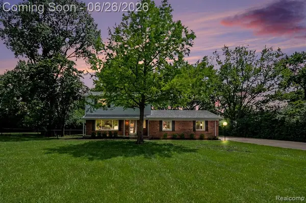24474 Springbrook, Farmington, MI 48336