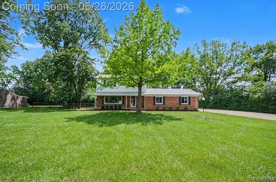 24474 Springbrook, Farmington, MI 48336 - #2