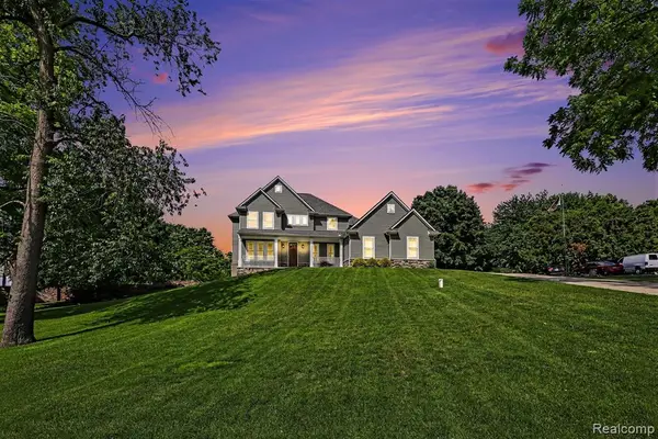 1660 Winthrop, Bloomfield Village, MI 48302