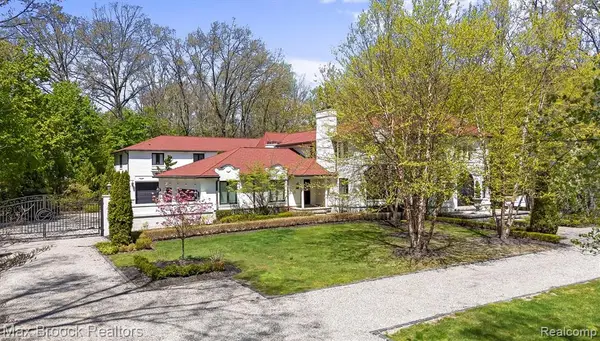 5190 Clarendon Crest, Bloomfield Hills, MI 48302
