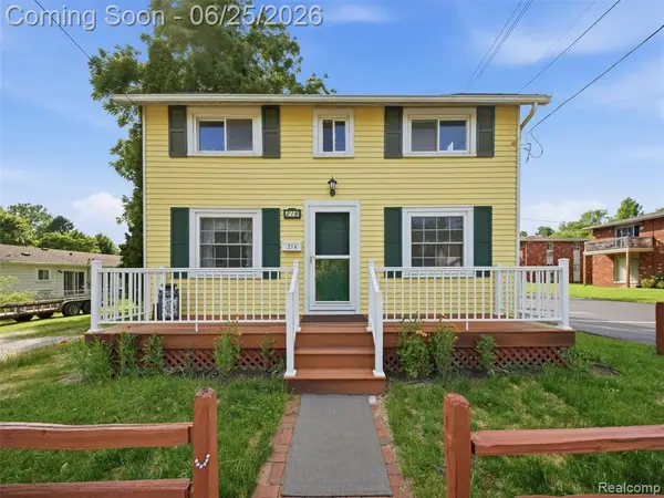 216 Bush, Howell, MI 48843