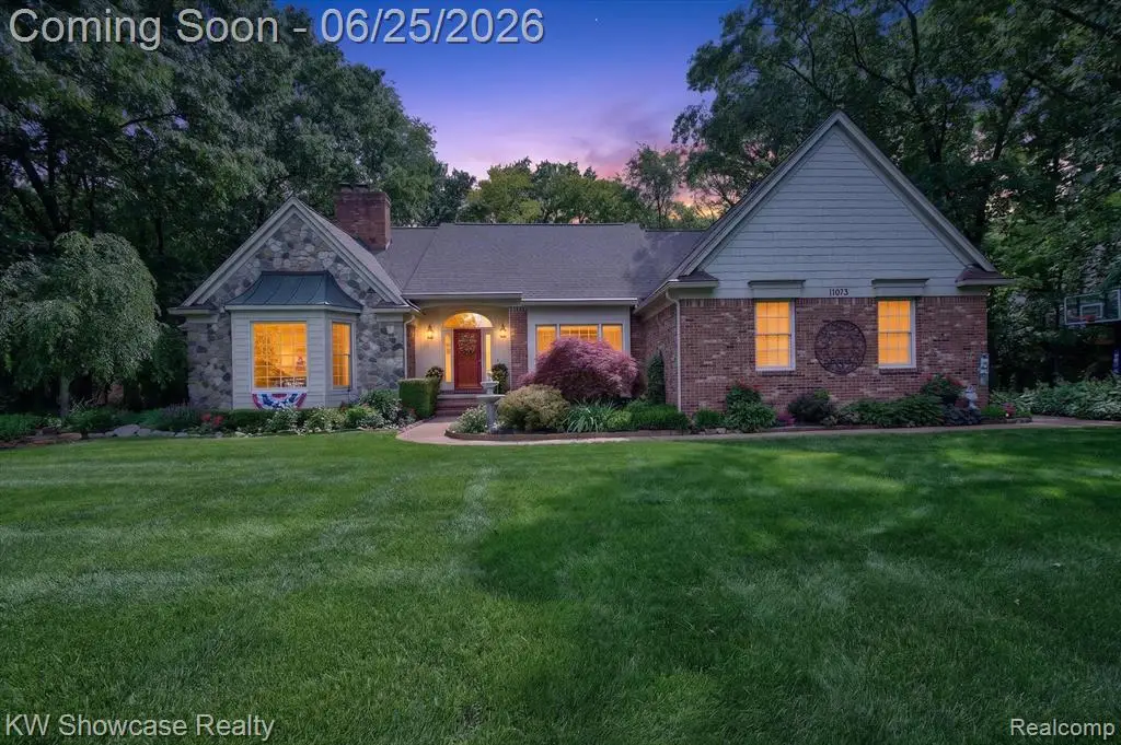 11073 Sandy Creek, South Lyon, MI 48178 - #1