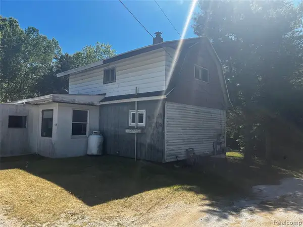 3594 N Lapeer, Lapeer, MI 48446