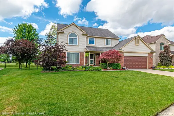 36086 St. Clair, New Baltimore, MI 48047