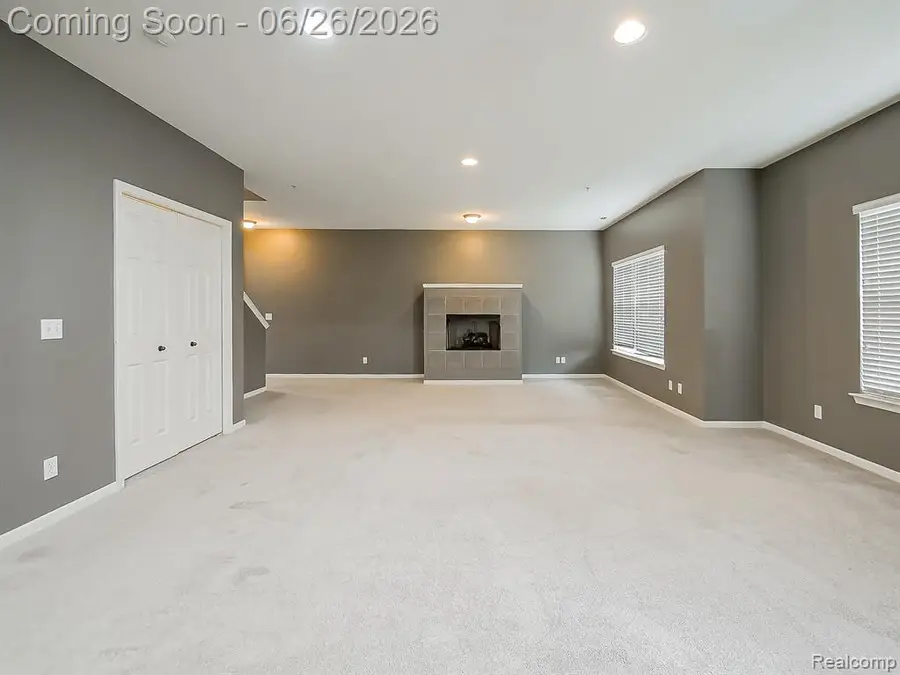 3231 Camden, Troy, MI 48084 - #2