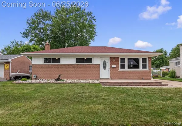 35919 Larchwood, Clinton Township, MI 48035