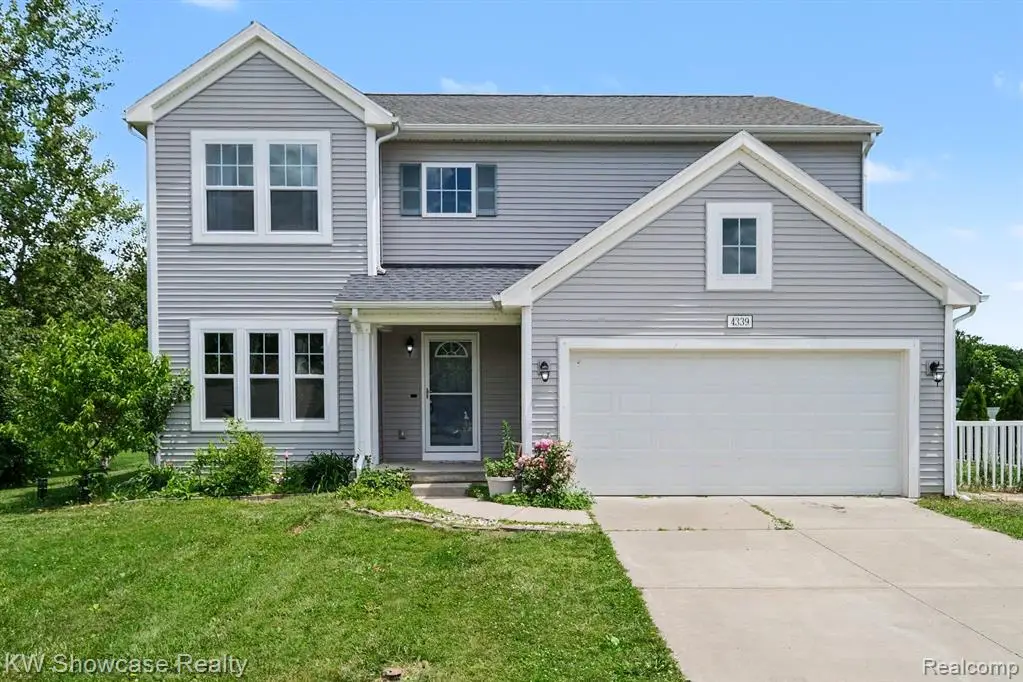 4339 Pebble Creek, Grand Blanc, MI 48439 - #1