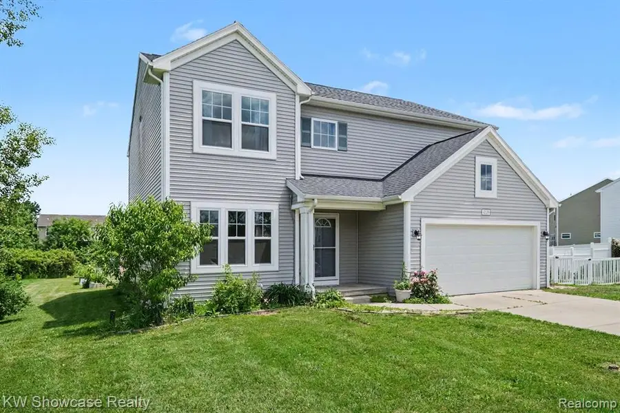 4339 Pebble Creek, Grand Blanc, MI 48439 - #3