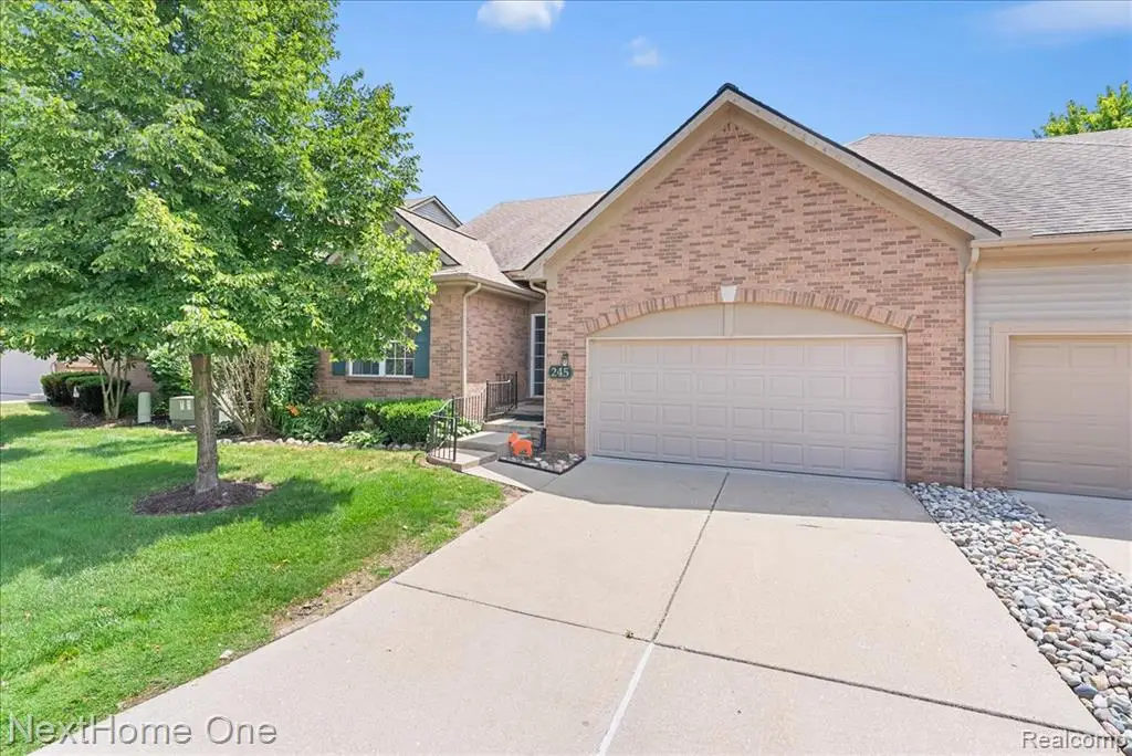 245 Winslow #56, Commerce Township, MI 48390 - #1