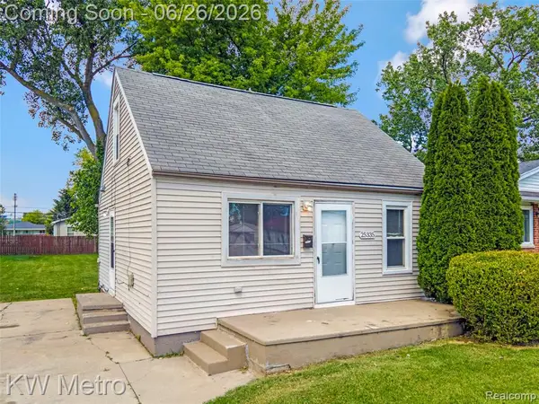 25335 Pinehurst, Roseville, MI 48066