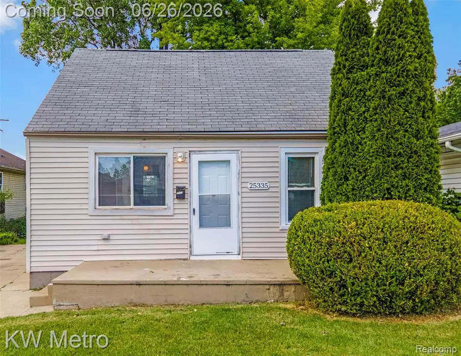 25335 Pinehurst, Roseville, MI 48066 - #2