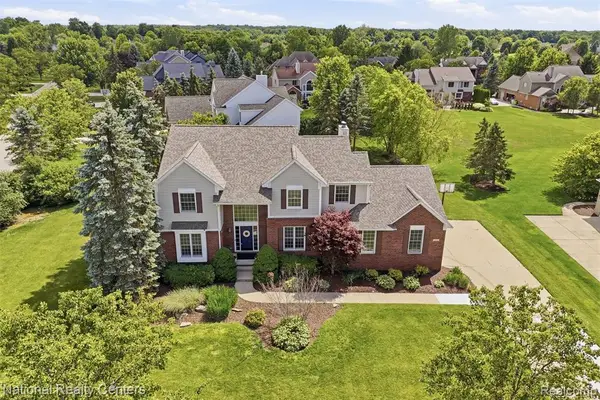 23431 Winged Foot, South Lyon, MI 48178