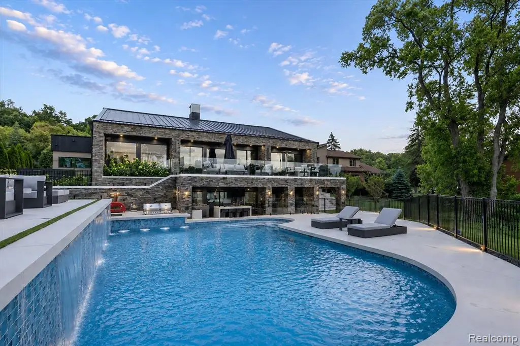 5116 W Bloomfield Lake, West Bloomfield, MI 48323 - #1