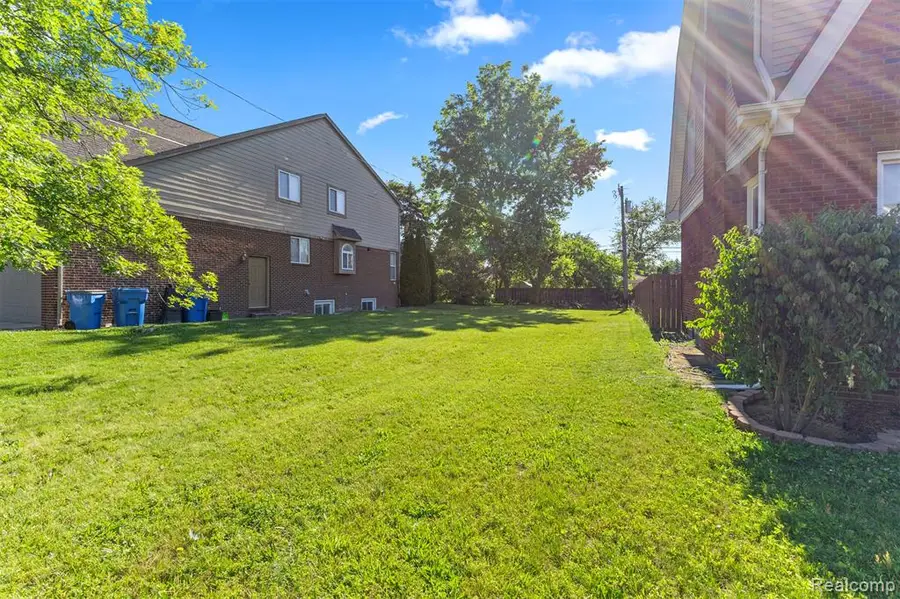 0000 Kingsbury, Dearborn Heights, MI 48127 - #2