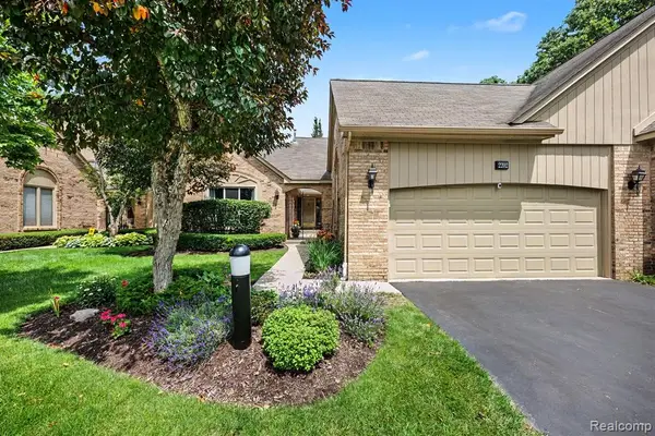 2202 Elm, Shelby Twp, MI 48316