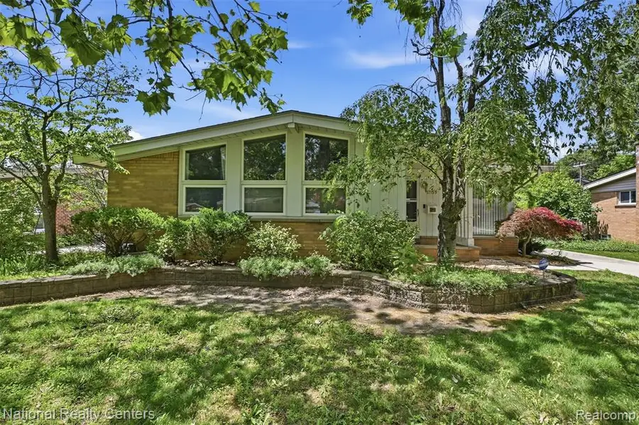 17159 Rougeway, Livonia, MI 48152 - #3