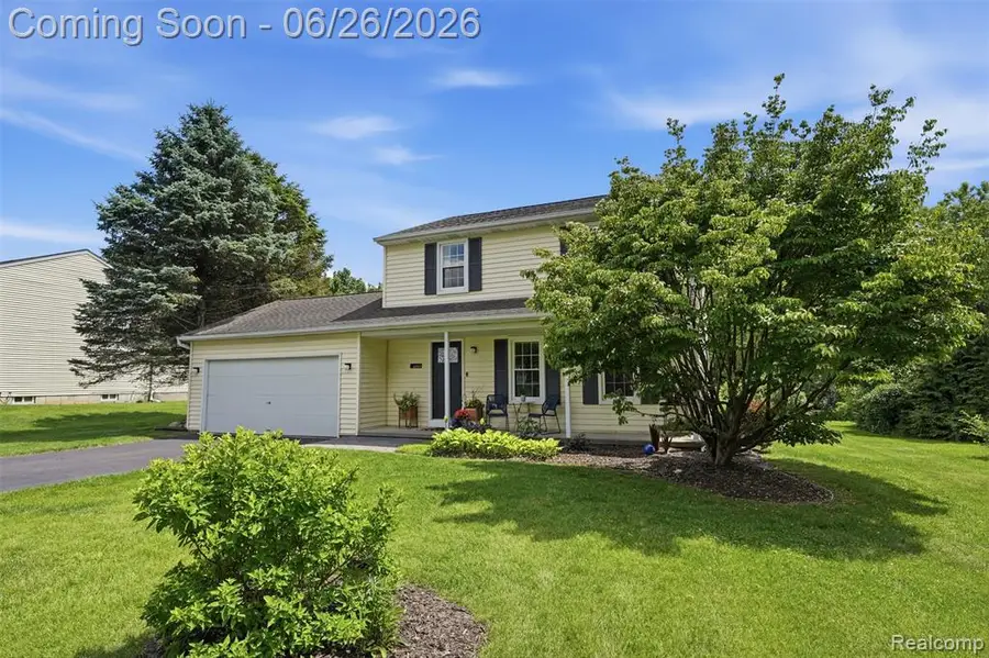 60569 Town Square, New Hudson, MI 48165 - #2