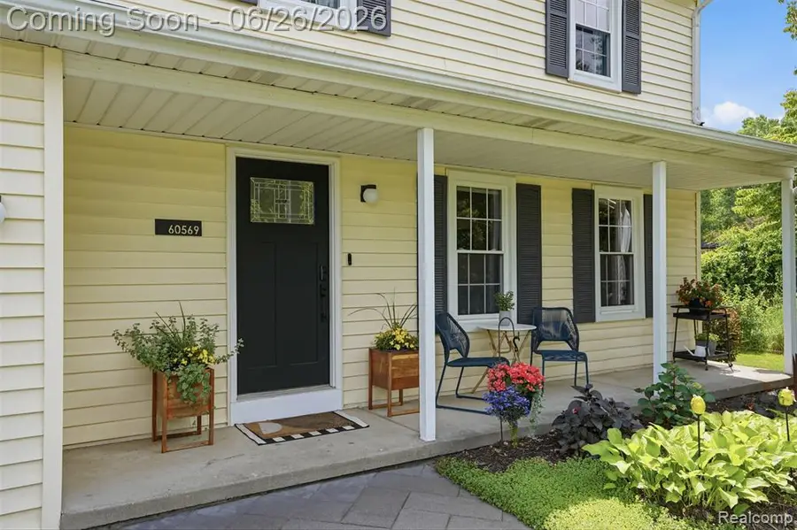 60569 Town Square, New Hudson, MI 48165 - #3