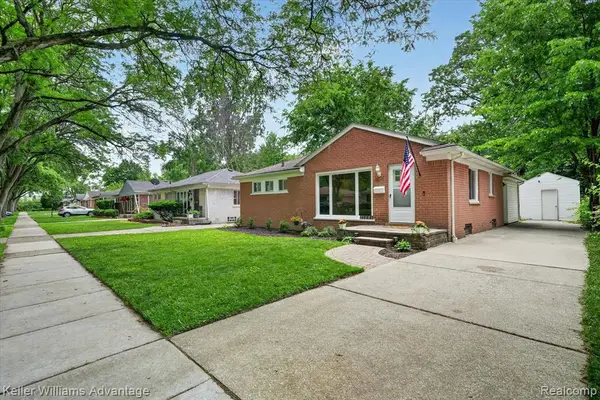 21681 Sussex, Oak Park, MI 48237