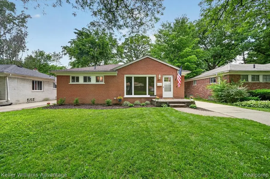 21681 Sussex, Oak Park, MI 48237 - #2