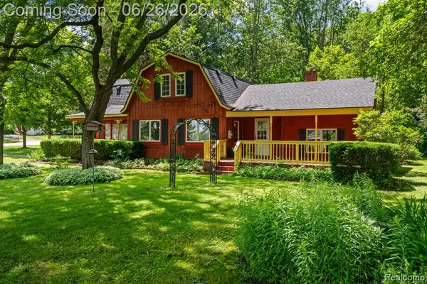 514 Lake, Howell, MI 48843