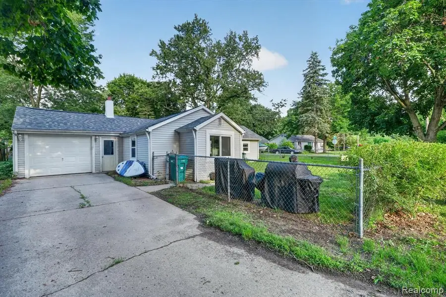 9110 Grove, Whitmore Lake, MI 48189 - #2