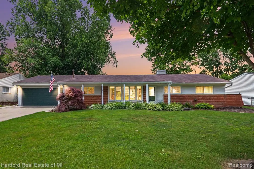 41131 S Mcmahon, Novi, MI 48375 - #1