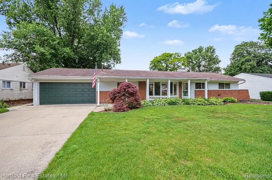 41131 S Mcmahon, Novi, MI 48375 - #3