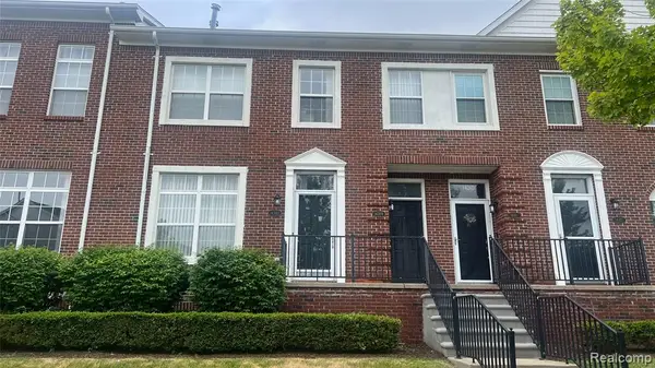 14303 Vauxhall #120, Sterling Heights, MI 48313