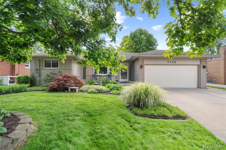 7125 Highview, Dearborn Heights, MI 48127 - #3